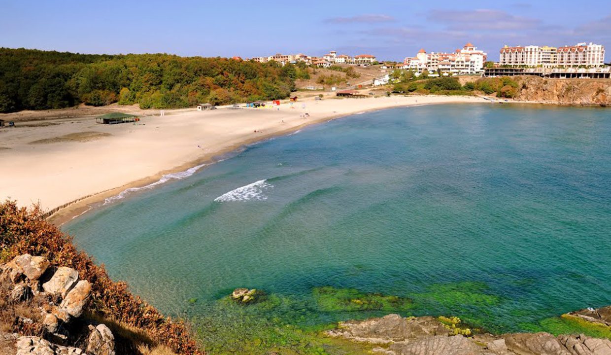 ab9405de62ead3c3a1579ca3ba994b0dbutamiata_beach-4